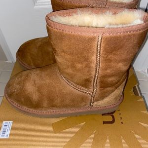 Ugg children boot
